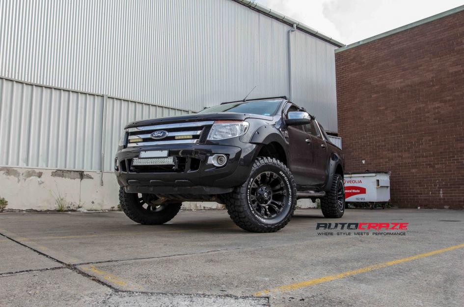 FORD-RANGER-VAPOR-BLACK-MACHINED-WITH-DARK-TINT