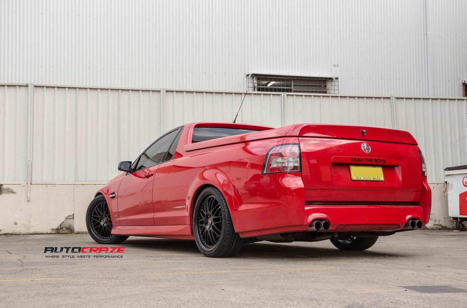 HOLDEN-COMMODORE-OM-FULL-SATIN-BLACK