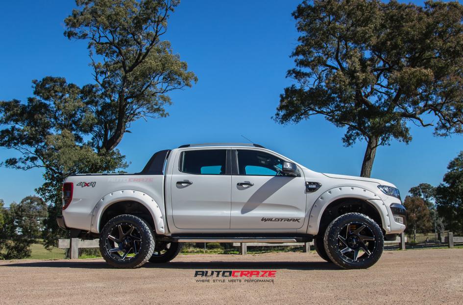 FORD-RANGER-VORTEX-GLOSS-BLACK-WITH-MILLING