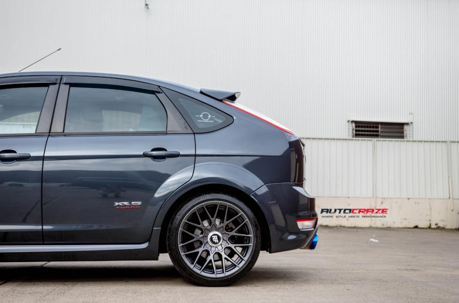 FORD FOCUS  5 STUD  RSE MATTE GUN METAL