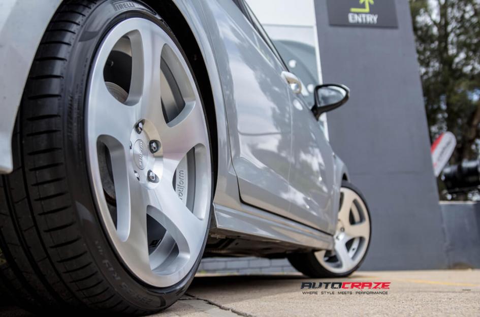 VOLKSWAGEN-GOLF-TMB-SILVER-MACHINED-FACE