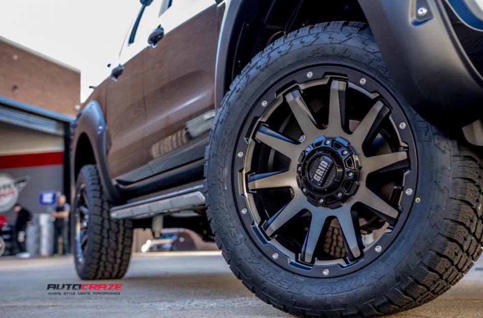 FORD RANGER GD05 BRONZE DARK TINT WITH MATTE BLACK 4