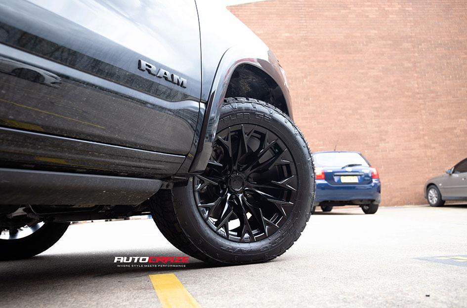 DODGE RAM FLAME 6 MATTE BLACK