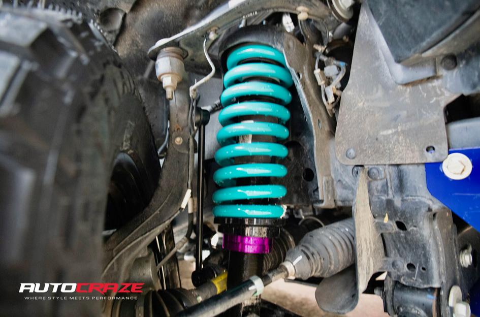 FORD EVEREST HOSS XD GLOSS BLACK