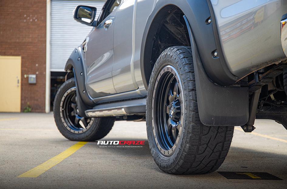 FORD-RANGER-TROPHY-MATTE-BLACK-WITH-ANTHRACITE-RING
