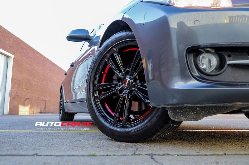 BMW F30 REDBACK PIANO BLACK RED UNDERCUT