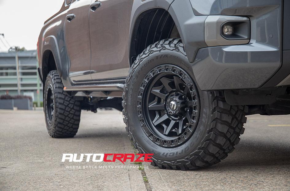 TOYOTA HILUX N80 4WD COVERT MATTE BLACK