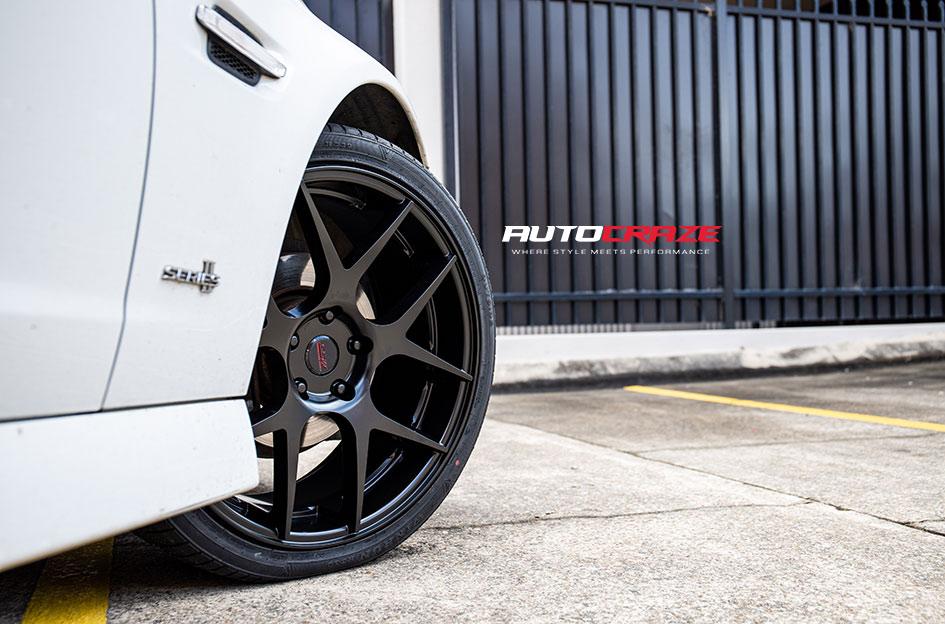 HOLDEN-COMMODORE-VE-UTE-STAGE-MATTE-BLACK