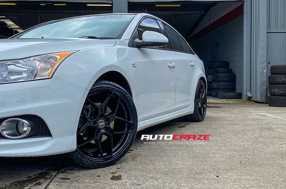 HOLDEN-CRUZE-PETROL--2013-ONWARDS--LEMANS-GLOSS-BLACK