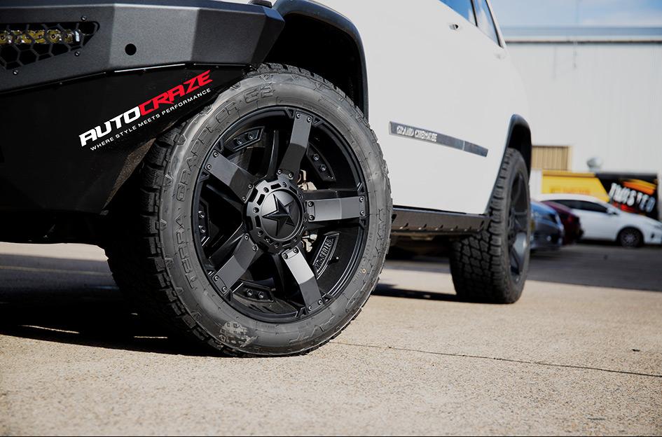 JEEP-GRAND-CHEROKEE-ROCKSTAR-XD-2-MATTE-BLACK