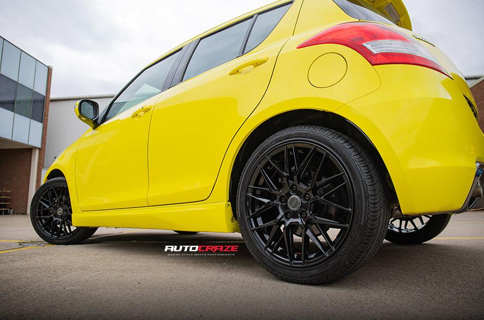 SUZUKI SWIFT HOCKENHEIM GLOSS BLACK