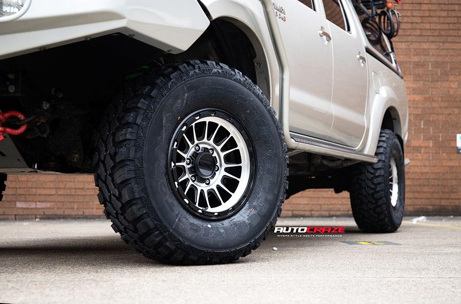 TOYOTA HILUX N70 4WD IMPACT KM542 SATIN BLACK MACHINED FACE