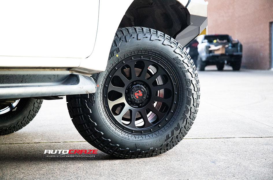 TOYOTA HILUX N80 4WD VICTIM MATTE BLACK