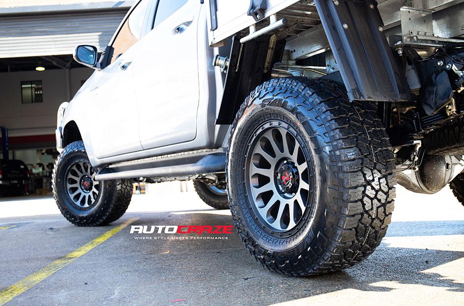 TOYOTA-HILUX-4WD-VICTIM-GUNMETAL-BLACK-RING