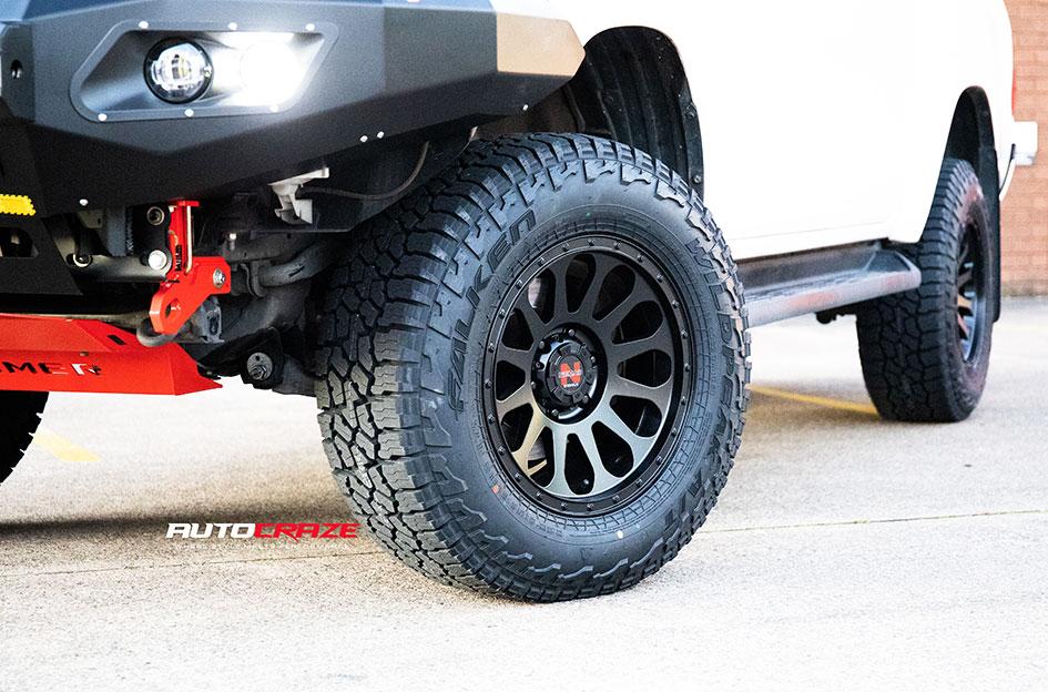 TOYOTA HILUX N80 4WD VICTIM MATTE BLACK