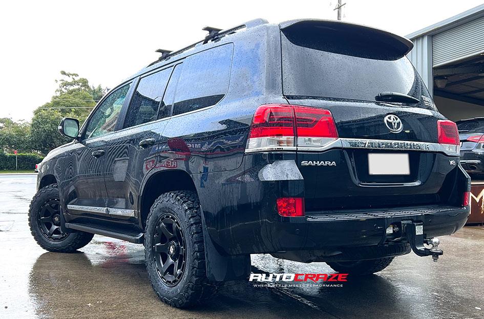 TOYOTA LANDCRUISER DIESEL MICHIGAN BLACK MATT