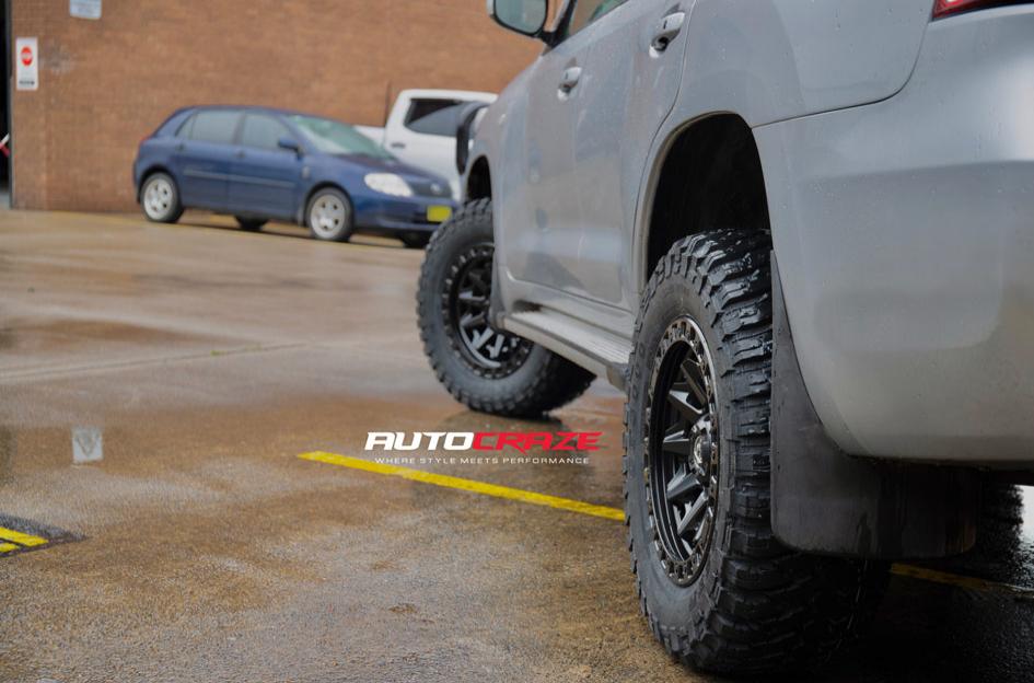TOYOTA LANDCRUISER COVERT MATTE BLACK