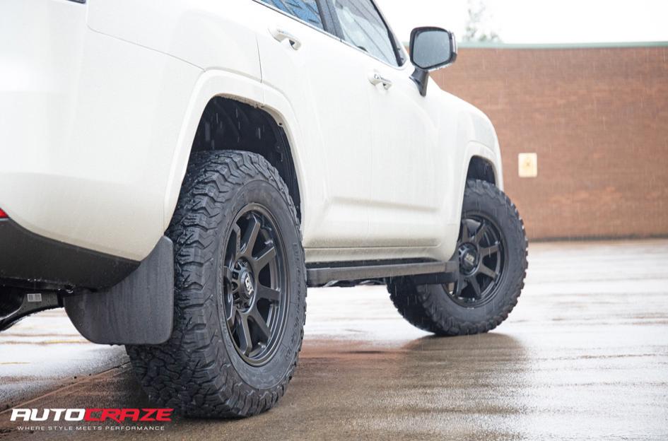 TOYOTA LANDCRUISER GRAPPLER SATIN BLACK