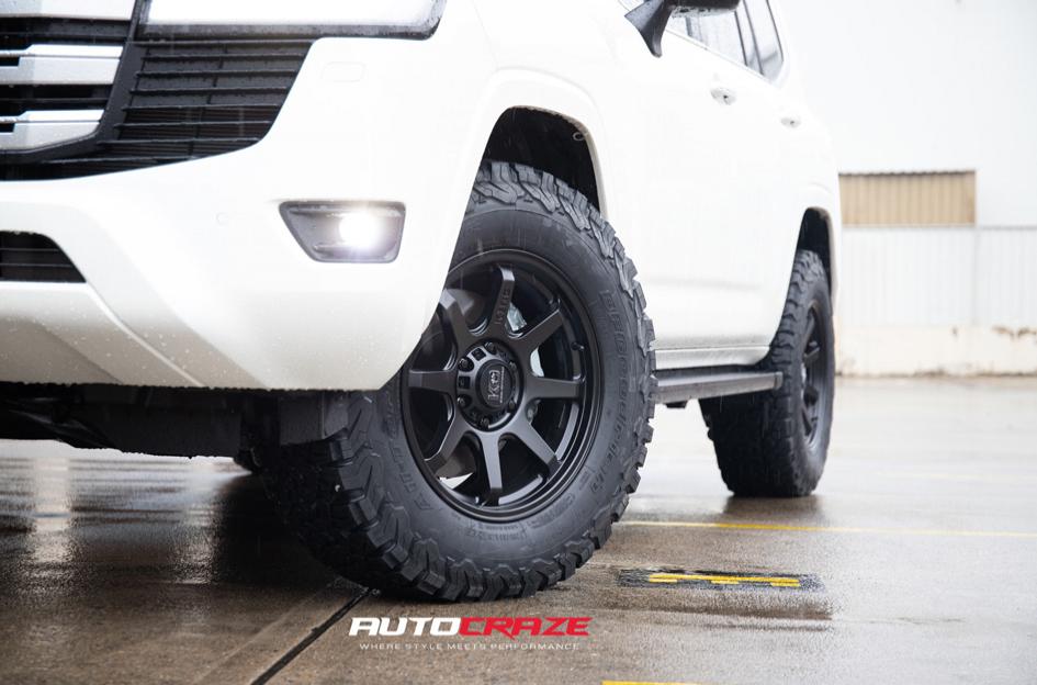 TOYOTA LANDCRUISER GRAPPLER SATIN BLACK