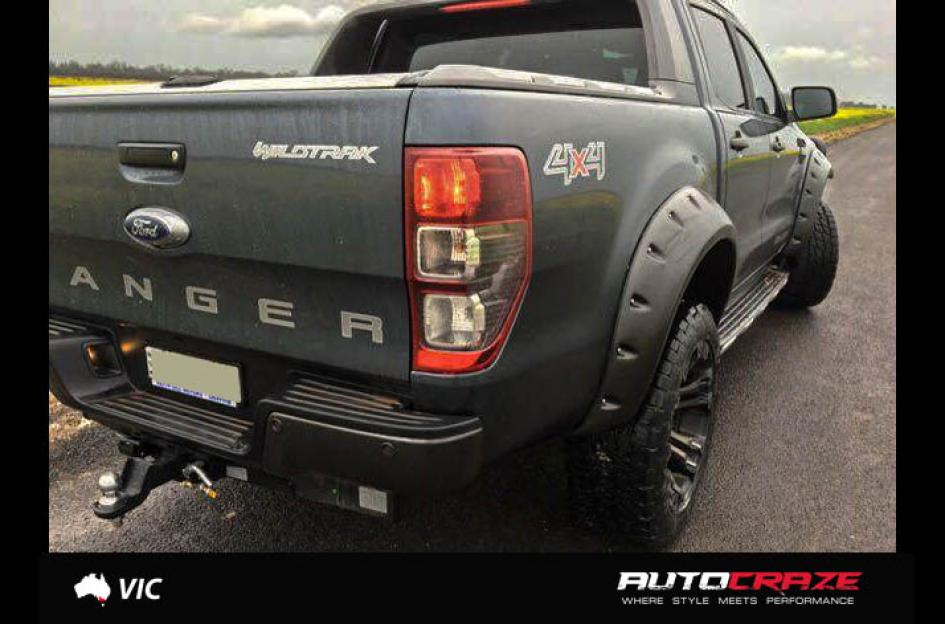 FORD-RANGER-VAPOR-BLACK-MACHINED-WITH-DARK-TINT-5