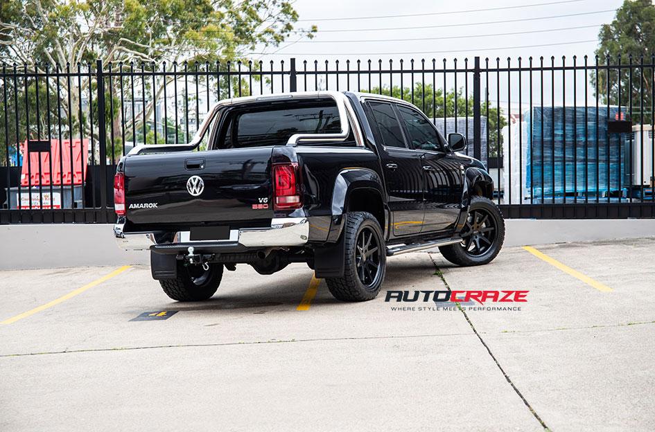 VOLKSWAGEN AMAROK REVERB SATIN BLACK