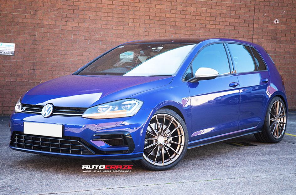 VOLKSWAGEN GOLF F105 BRONZE
