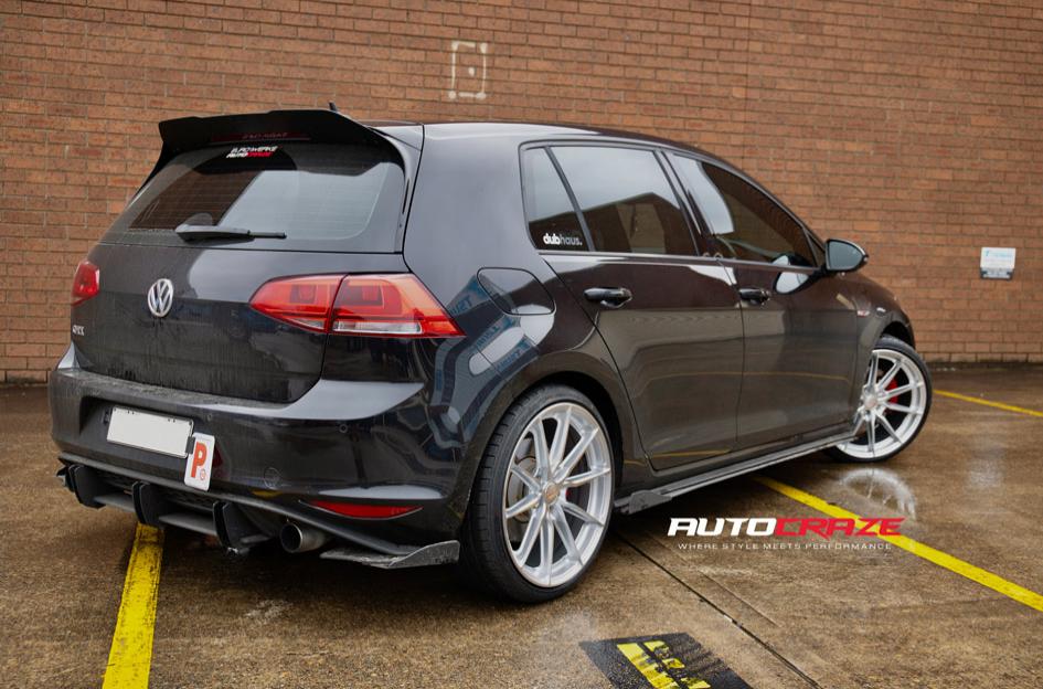 VOLKSWAGEN GOLF ZR6 POLISHED SILVER