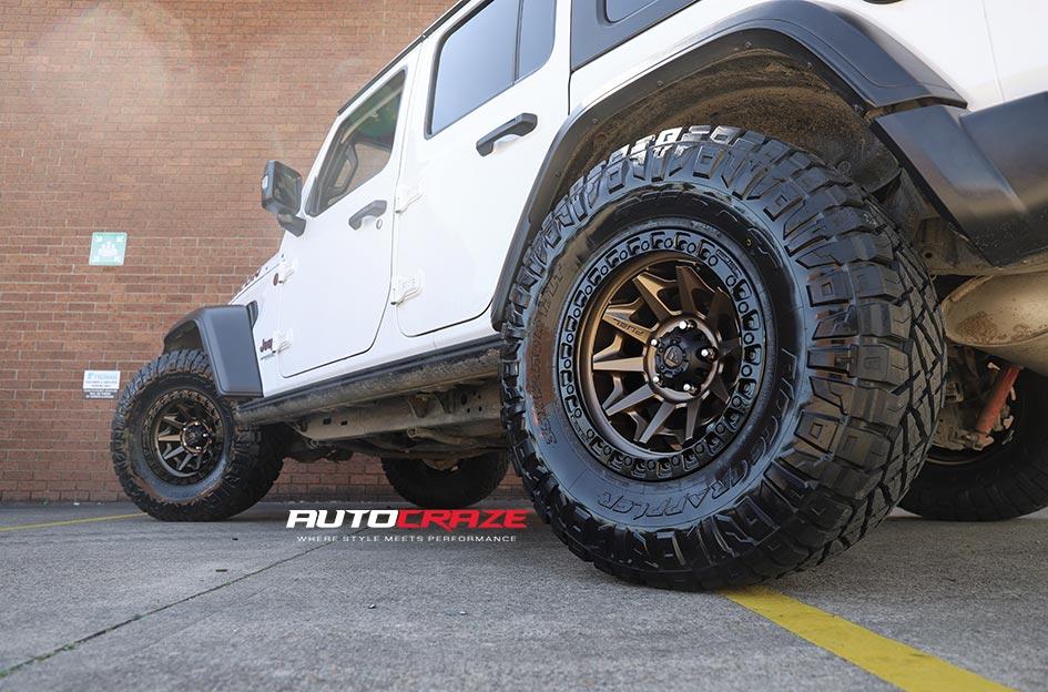 JEEP WRANGLER COVERT BRONZE BLACK LIP