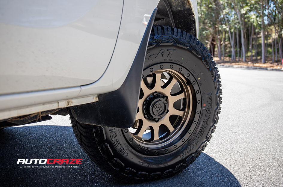 MAZDA BT 50 HURRICANE SATIN BRONZE BLACK LIP
