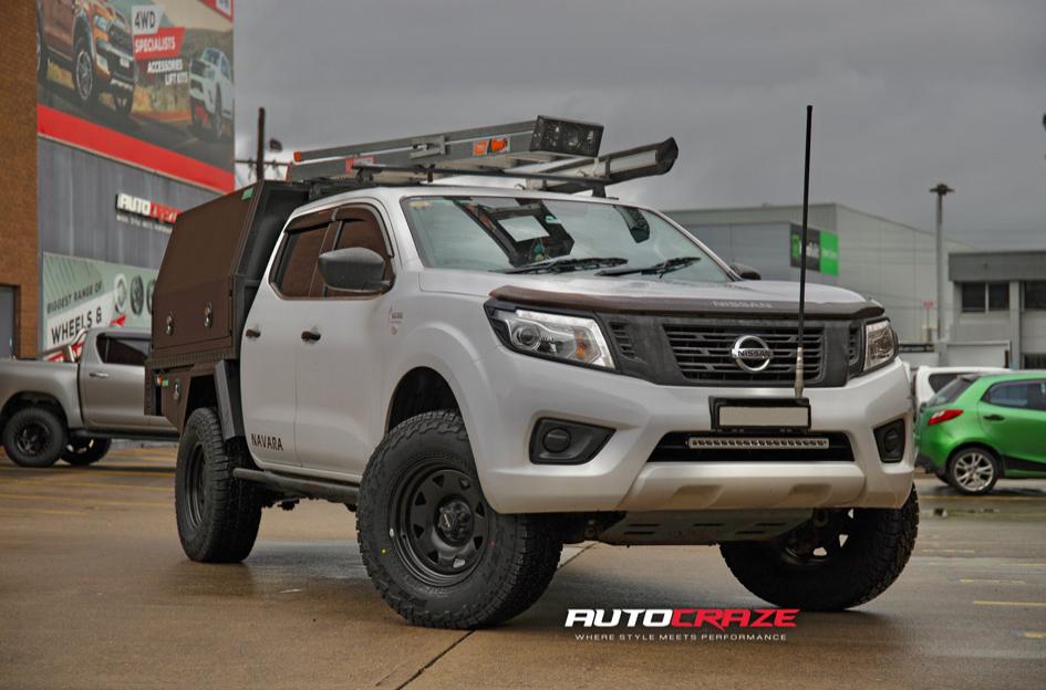 NISSAN NAVARA TERRA SATIN BLACK