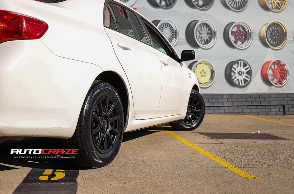 TOYOTA COROLLA CARBINE BLACK SUEDE