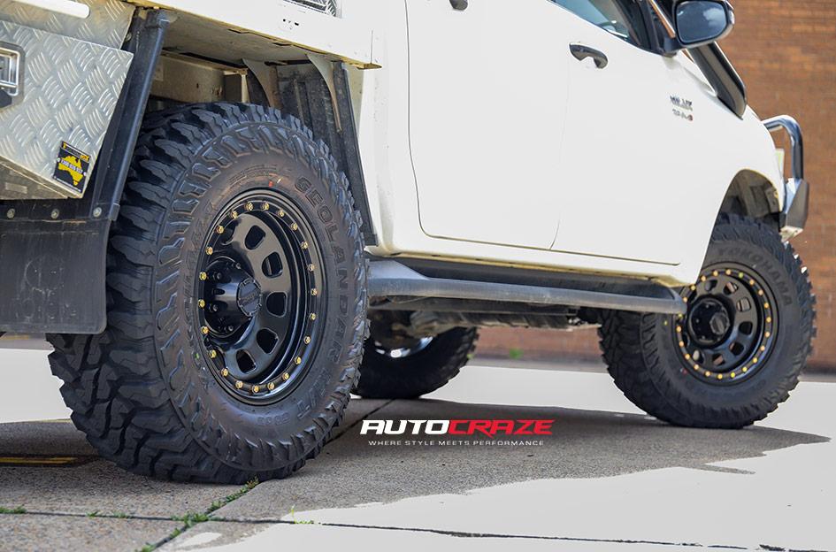 TOYOTA HILUX N80 4WD D LOCKER BLACK