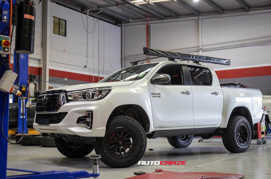 TOYOTA HILUX N80 4WD TECH MATTE BLACK