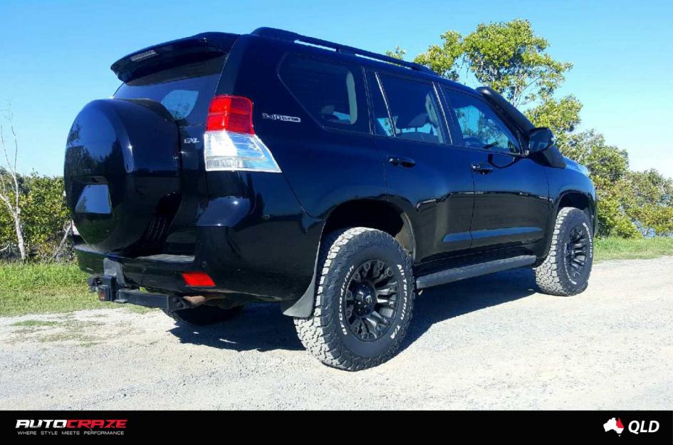 TOYOTA LANDCRUSIER VAPOR BLACK MACHINED WITH DARK TINT