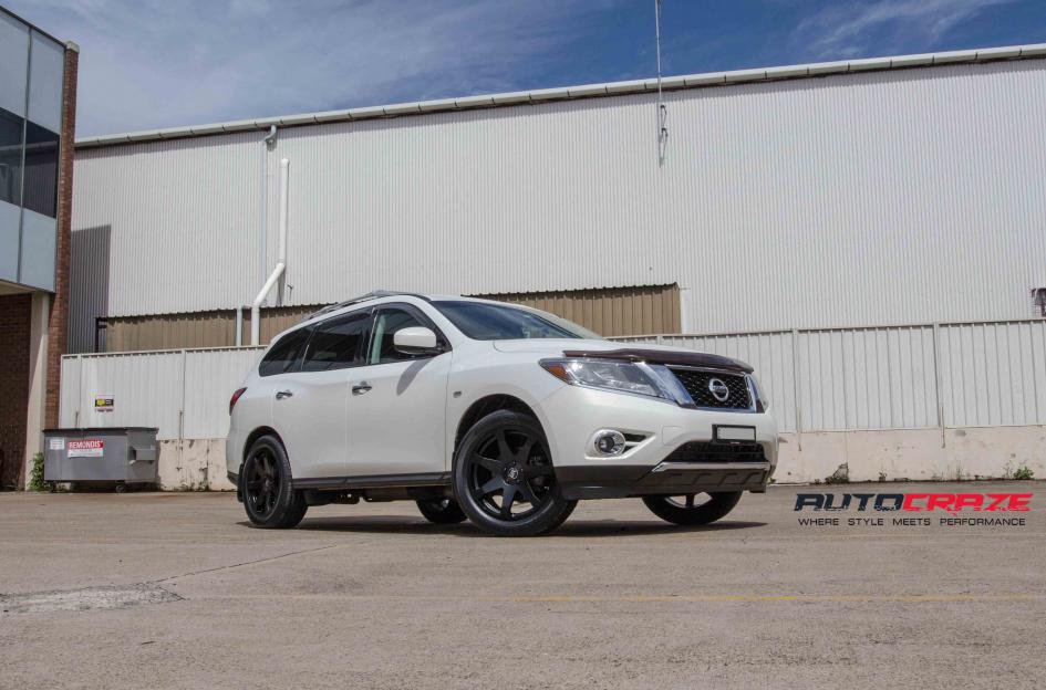 NISSAN PATHFINDER MOZAMBIQUE MATTE BLACK