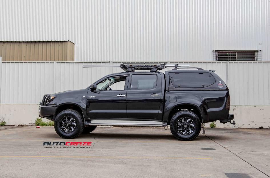 TOYOTA HILUX N70 4WD GD01 GRAPHITE MILLED ACCENTS WITH CHROME INSERTS