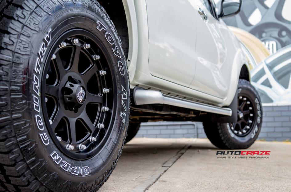 NISSAN NAVARA ADDICT MATTE BLACK