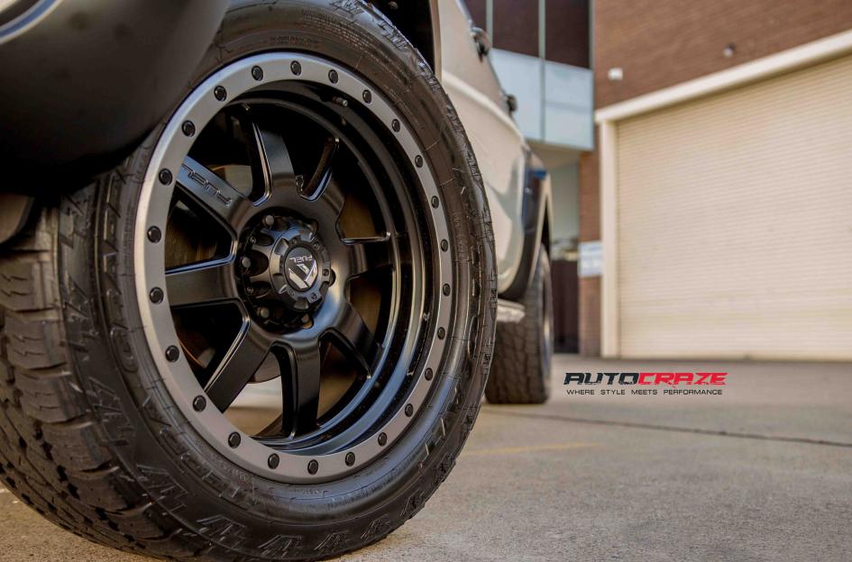 FORD-RANGER-TROPHY-MATTE-BLACK-WITH-ANTHRACITE-RING