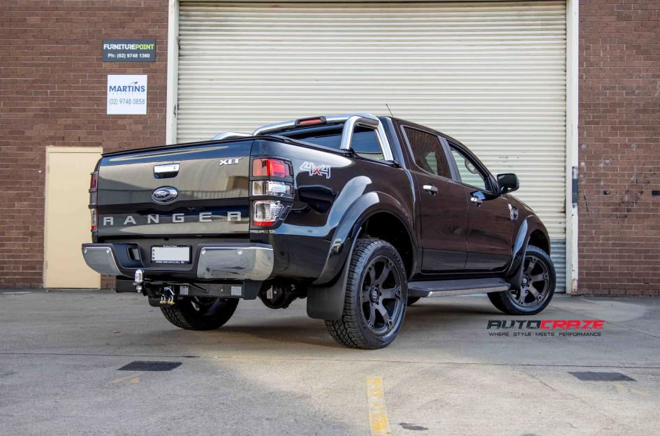 FORD RANGER BEAST BLACK MACHINED WITH DARK TINT