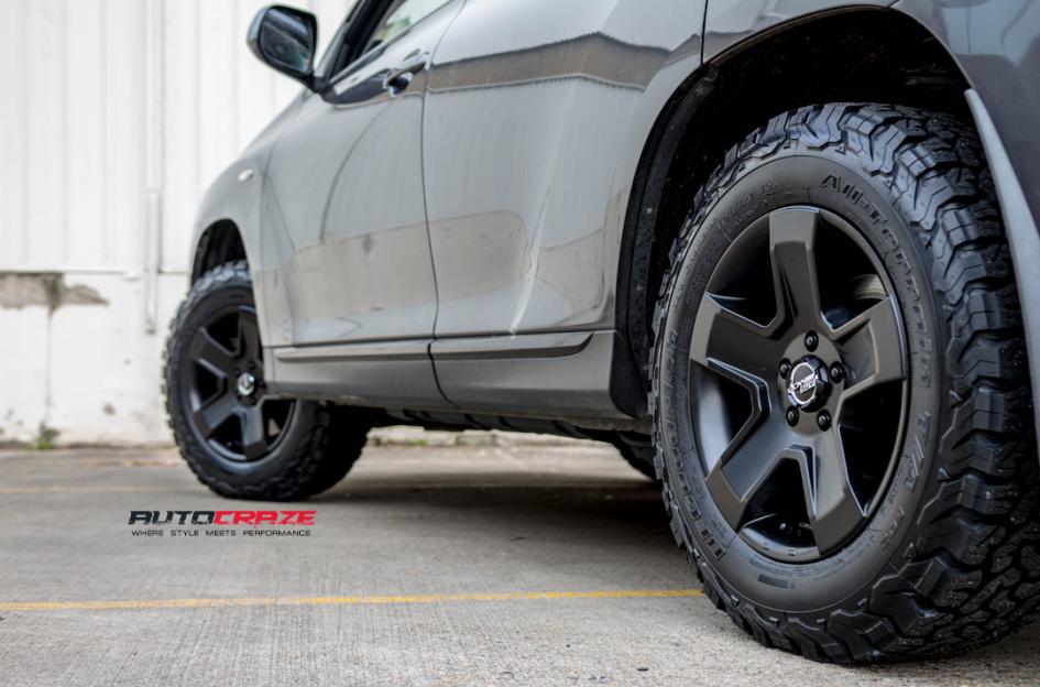 TOYOTA-KLUGER-EXILE-SATIN-BLACK