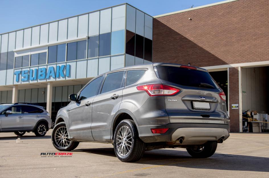 FORD KUGA MAZE PEARL GREY