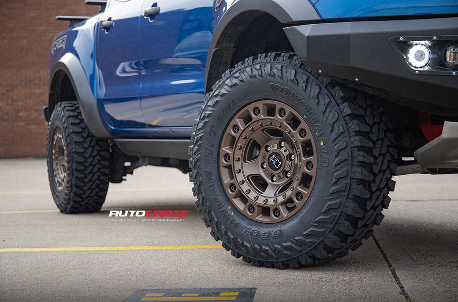 FORD RANGER RAPTOR CINCO BRONZE BLACK BOLTS