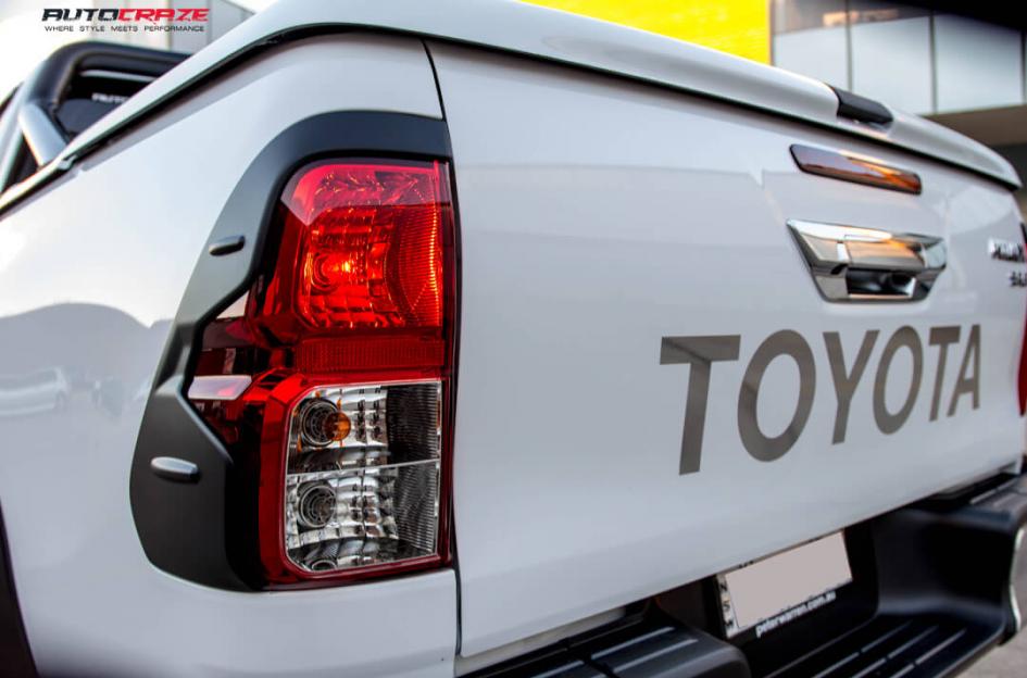 TOYOTA HILUX N80 4WD GD04 MATTE BLACK