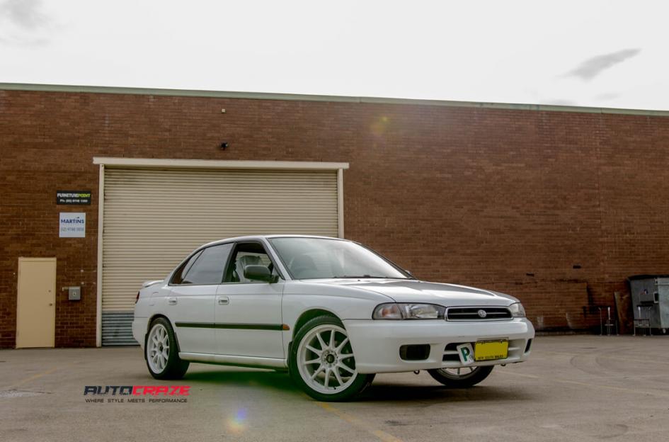 SUBARU LIBERTY ROTATE WHITE