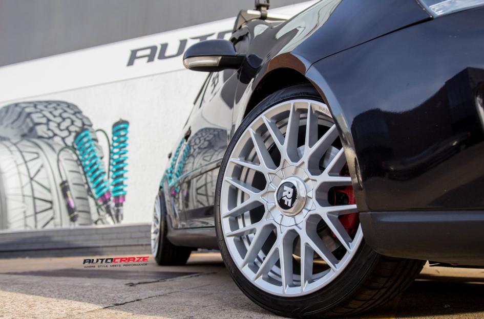 VOLKSWAGEN GOLF RSE SILVER