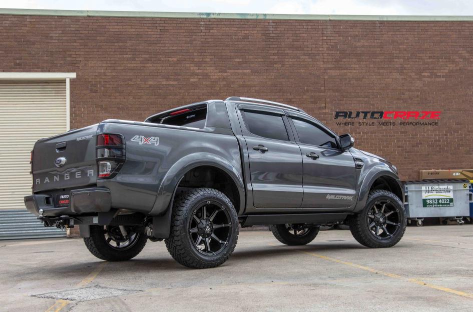 FORD RANGER COUPLER BLACK MACHINED WITH DARK TINT 8