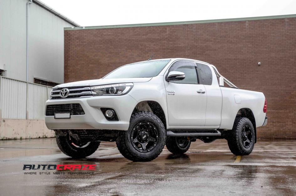 TOYOTA HILUX N80 4WD GD04 MATTE BLACK