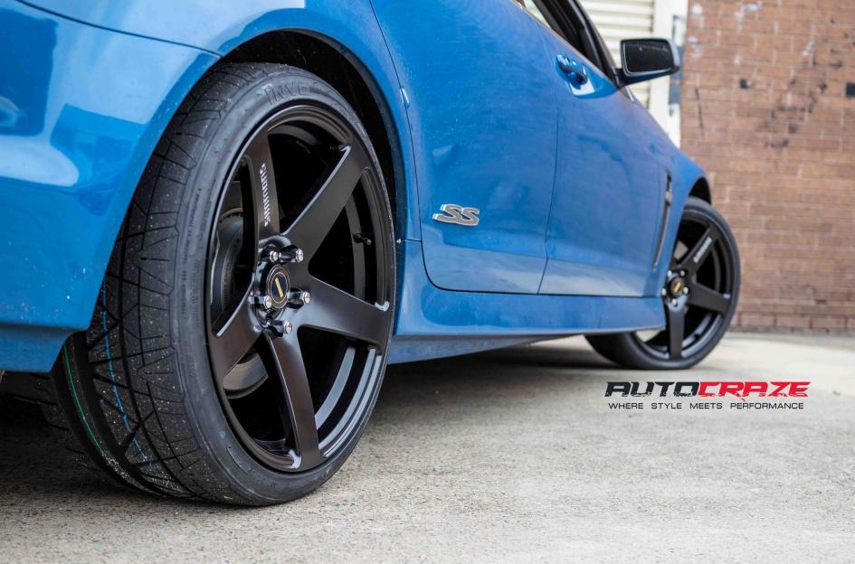 HOLDEN-COMMODORE-FRC-FLAT-BLACK