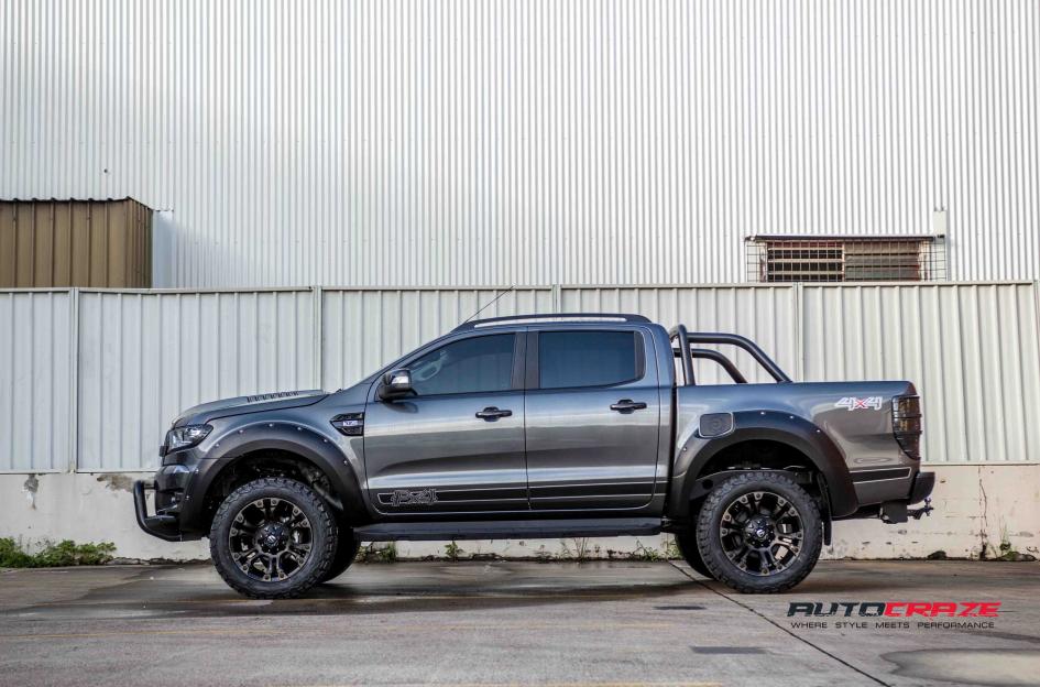 FORD-RANGER-VAPOR-BLACK-MACHINED-WITH-DARK-TINT