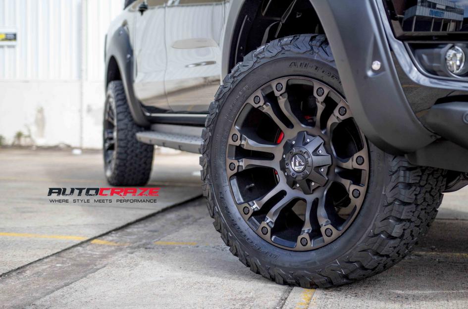 FORD-RANGER-VAPOR-BLACK-MACHINED-WITH-DARK-TINT